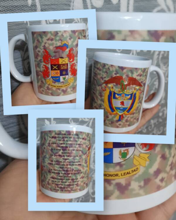 Mugs oreja y fondo blanco Símbolos héroes de la patria